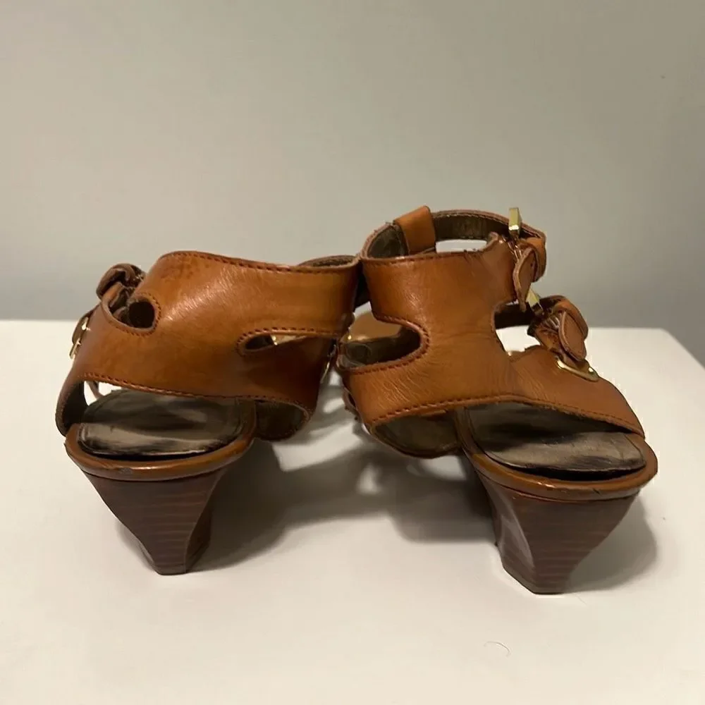 Guess Women's Brown Classic Studded Gold Gladiator Wedge Heel Sandals Size 8 M - Picture 8 of 11